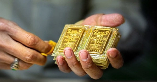 Nóng: Ngân hàng Nhà nước tiếp tục giảm cực mạnh giá bán vàng miếng
