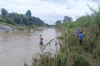 Mưa lớn, nước lũ tràn về nhanh 3 người bị nước cuốn trôi tử vong ở Ninh Thuận